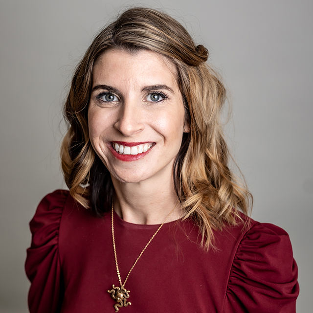 Dr. Laura Barcelos
